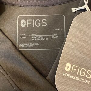 Figs Mira V neck banded scrub top